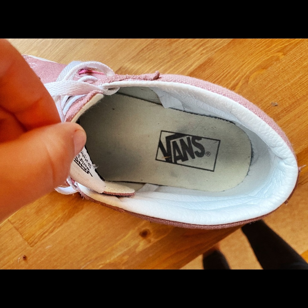 Vans - Picture 2 of 5